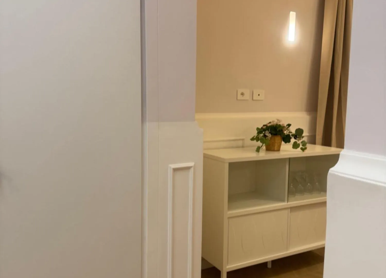 Tosca Apartment Bari 0*,  Italia